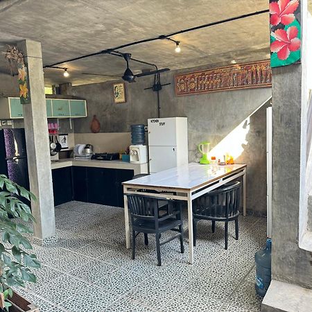Guest House Home 46 Bali Canggu  Exterior photo