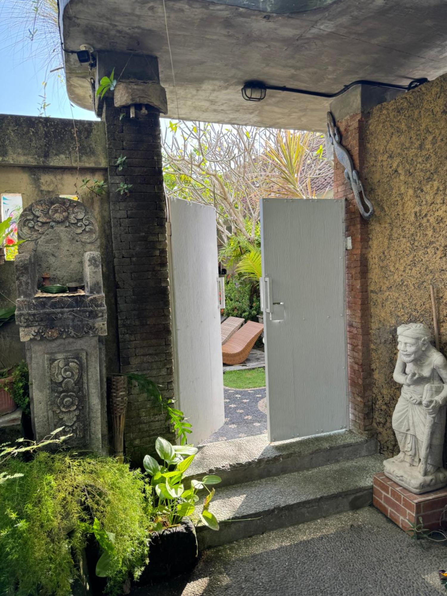 Guest House Home 46 Bali Canggu  Exterior photo